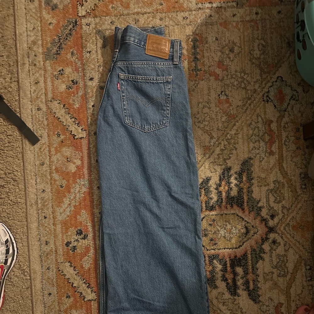 Levi's baggy dad wide leg jean!